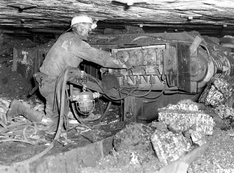Illustration for article titled 24 Digging Machines That Created a World Beneath Our Feet